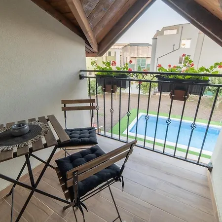 Smokinite Complex - Pool And Bbq Near The * Варна
